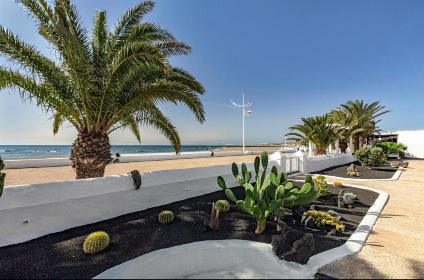 Luxury Villa Sea Front -La Orilla Playa Honda  Bagian luar foto